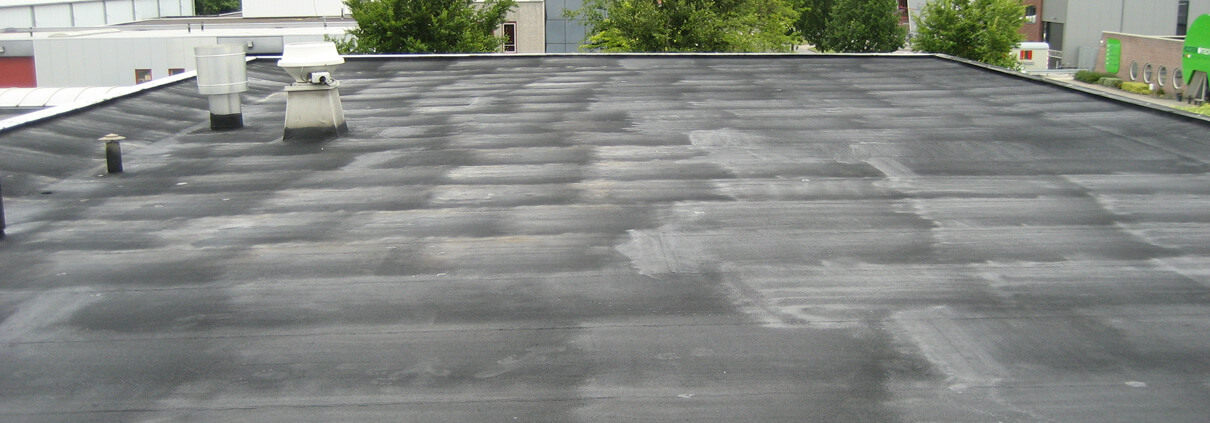 Liquid roof sealant
