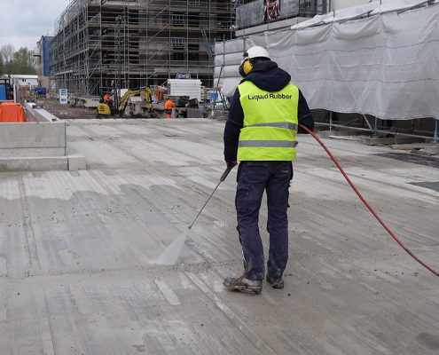 cleaning-concrete-deck-for-coating